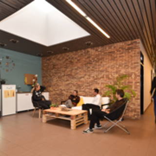Bureau privé 27 m² 4 postes Coworking Cours Mirabeau Marignane 13700 - photo 5
